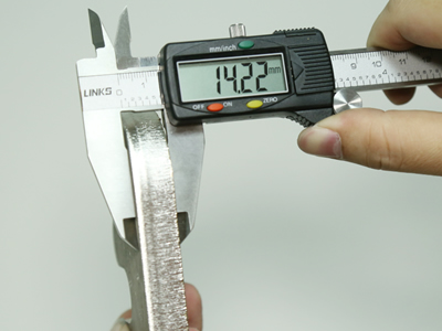 金属切割厚度测量展示